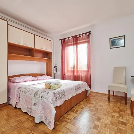 Apartment Car 3