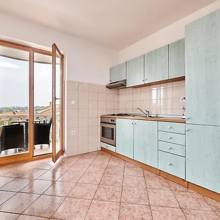 Apartament Car 3